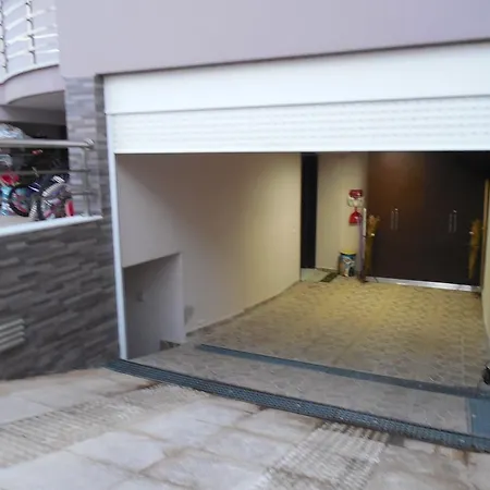 Modern House Elli